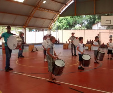 O Colégio Estadual do Campo Professora Margarida Franklin Gonçalves, em Ibaiti, contou com a apresentação dos alunos que participam da atividade de cultura e artes em contraturno. Houve roda de capoeira, danças africanas com roupas típicas e a exposição nas salas de trabalhos sobre a cultura indígena, africana, contação de histórias, jogo africano de tabuleiro entre outras atividades.