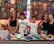 O Colégio Estadual do Campo Professora Margarida Franklin Gonçalves, em Ibaiti, contou com a apresentação dos alunos que participam da atividade de cultura e artes em contraturno. Houve roda de capoeira, danças africanas com roupas típicas e a exposição nas salas de trabalhos sobre a cultura indígena, africana, contação de histórias, jogo africano de tabuleiro entre outras atividades.