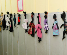 Um exemplo é a Escola Estadual Ângelo Trevisan, em Curitiba, onde professores trabalharam meses com os alunos para organizar uma mostra com o resultado de diversas atividades