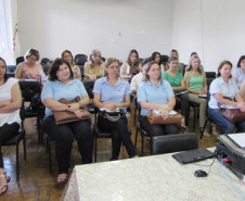 Secretários municipais e educação e técnicos participaram de uma reunião com o Núcleo Regional de Educação de Cianorte para terem orientações e esclarecimentos sobre a elaboração e adequação do plano municipal de educação de cada cidade. Os municípios têm até junho de 2015 para ter o documento sancionado pelos prefeitos.