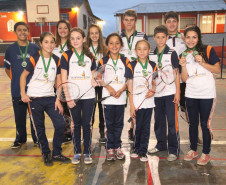 36 mil alunos participam de 18 modalidades esportivas que integram os Jogos Escolares do Paraná. Aulas de treinamento acontecem em mais de mil colégios.