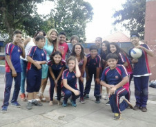 36 mil alunos participam de 18 modalidades esportivas que integram os Jogos Escolares do Paraná. Aulas de treinamento acontecem em mais de mil colégios.