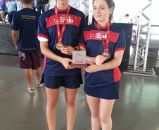 36 mil alunos participam de 18 modalidades esportivas que integram os Jogos Escolares do Paraná. Aulas de treinamento acontecem em mais de mil colégios.