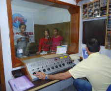 A radionovela, sucesso das rádios brasileiras entre as décadas de 1940 e 1960, foi resgatada pelo Colégio Estadual Abraham Lincoln, do município de Kaloré para desenvolver o hábito da leitura entre os estudantes