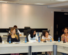 Os estagiários da Secretaria de Estado da Educação apresentaram nessa quinta-feira (11), em Curitiba, propostas de reformulação do ambiente Alunos, do Portal Dia a Dia Educação. O objetivo do projeto é auxiliar com possíveis mudanças para aproximar ainda mais os estudantes da rede estadual de ensino aos conteúdos do portal educacional.