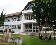 Colégio Estadual do Campo Fritz Kliewer na Colônia Witmarsum, em Palmeiras, onde os alunos tem aula de alemão. 03-12-14.  