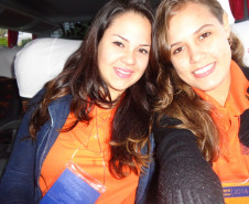 Jovem senadora do Paraná, Maria Cristiane Andrade (esq.).