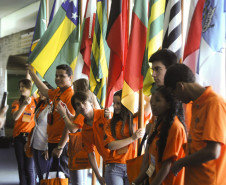 Os 27 jovens que participam do Projeto Jovem Senador 2014 fazem visita guiada nas dependências do Congresso Nacional, antes da cerimônia de posse e premiação.