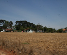 Alunos e professores do Colégio Estadual João Paulo II, em Arapoti, visitam Colônia do Sutil, em Ponta Grossa. Evento contribui para atividades da equipe multidisciplinar da escola.