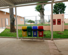 O início das aulas, em 9 de fevereiro, marcará uma nova etapa da história de 48 anos do Colégio Estadual Yvone Pimentel, no bairro Novo Mundo, em Curitiba. As obras de reconstrução do colégio terminaram e os cerca de mil alunos matriculados começarão o ano letivo em um ambiente revitalizado e moderno. 13-01-15.