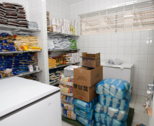 Na revitalização do colégio Yvone Pimentel foram investidos R$ 4 milhões. Agora os alunos terão disponíveis 18 salas de aula (antes eram 15), quatro laboratórios novos e uma sala multiuso. O anfiteatro do colégio também foi reformado. A escola ganhou biblioteca, banheiros, cozinha e refeitório novos.