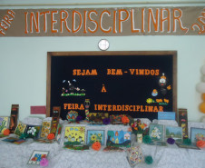 Trabalhos culturais, artesanais e científicos produzidos por jovens e adultos que frequentam o Ceebja e as Apeds da região foram apresentados à comunidade. 