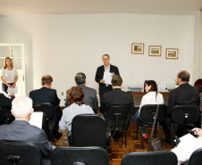 O Plano Estadual de Educação do Paraná (PEE-PR) foi discutido, nesta sexta-feira (27), durante a primeira reunião do Comitê Gestor e do Grupo Técnico de Apoio e Consolidação do Plano, conforme decreto assinado pelo governador Beto Richa. 27-03-15.