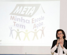 Durante a reunião também foi apresentado, pela superintendente Ana Seres, o Programa Meta (Minha Escola Tem Ação), que tem como objetivos fortalecer a gestão escolar, visando à melhoria da qualidade do ensino da educação básica, e reduzir as taxas de abandono, reprovação, aprovação por conselho de classe e distorção idade-série. 
