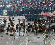 Os confrontos foram causados por militantes black blocs que, infiltrados no movimento, atacaram os soldados da Polícia Militar que protegiam a Assembleia Legislativa.