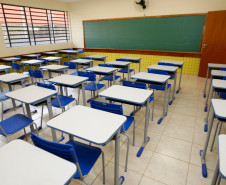 A secretária da Educação, professora Ana Seres, vem alertando que os alunos já foram bastante afetados com a primeira mobilização da categoria e que a nova paralisação compromete ainda mais a questão pedagógica, pois o conteúdo precisa ser ministrado de maneira adequada