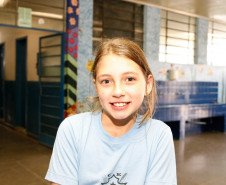 Maria Eduarda Prestes Borges, 10, do 6º ano, também gostou do reinício das aulas. “Eu estava sentido falta da escola, eu não tinha o que fazer em casa. Eu só ajudava minha mãe a limpar a casa”, contou.