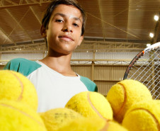 Eduardo é aluno-atleta do Clube Curitibano e já viajou para a Espanha também
