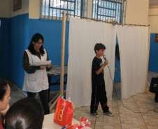 Alunos participam de concurso de poesia