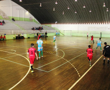 Começa nesta sexta-feira (17) a fase final B dos Jogos Escolares do Paraná (JEPS), em Apucarana. São cerca de 5 mil atletas de 12 a 14 anos das redes públicas e particulares de ensino, disputando em 16 modalidades. As competições vão até o dia 25 de julho.
