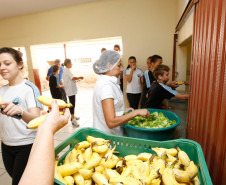 Pesquisa feita pela Secretaria de Estado da Educação aponta que 4.428 alunos da rede estadual de ensino têm alguma necessidade de alimentação especial. Isso representa menos de 1% do total dos 1,1 milhão de alunos (0,40%). O levantamento foi feito em julho.