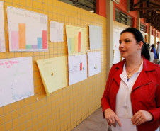 Método desenvolvido no Colégio Estadual Altair da Silva Leme, em Colombo, melhora rendimento escolar e desperta interesse dos estudantes pela disciplina. 