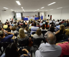 Na noite dessa terça-feira (11), foi realizada em Bandeirantes, Norte do Paraná, a reunião da Rede de Abragência do Centro Estadual de Educação Profissional (Ceep) do município, com a participação de representantes da Secretaria de Estado da Educação, chefias de Núcleo e da comunidade local. Foram definidos os quatro cursos técnicos a serem ofertados no primeiro semestre de 2016: Enfermagem, Eletrotécnica, Mecatrônica e Alimentos.