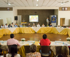 A secretária de Estado da Educação participou, na última sexta-feira (21), da abertura das Olimpíadas Especiais das APAES do Estado do Paraná, realizada no Ginásio de Esportes Luís Augusto Zin. Os jogos são realizados até 26 de agosto, envolvendo 1,2 mil estudantes a partir de 12 anos de idade.