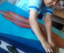 Atividades artísticas também estão ajudando no desenvolvimento dos alunos da Escola de Educação Especial João Vianei, em Cafelândia. Na Semana Nacional da Pessoa com Deficiência Intelectual e Múltipla, a escola realizará uma exposição de arte intitulada Mãos Especiais, inspirada nas obras de um artista local. 