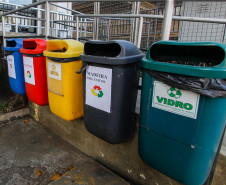 Técnicos da Secretaria Estadual do Meio Ambiente e Recursos Hídricos estão capacitando funcionários e professores da rede estadual.