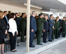As escolas da rede estadual de ensino iniciaram nesta terça-feira, (01), as atividades em comemoração da Semana da Pátria. As ações antecedem o Dia da Independência, celebrado segunda-feira, dia 7 de Setembro. A cerimônia que marcou o início das festividades foi realizada no Colégio Militar de Curitiba, com a presença do governador Beto Richa, de autoridades militares e civis e da secretária estadual da Educação, professora Ana Seres.