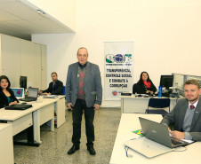 Equipe da Controladoria Geral do Estado.
Curitiba, 03-09-15.