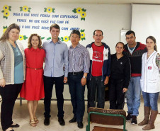 A dedicação de professores, funcionários e alunos, aliada à participação da comunidade no cotidiano escolar, contribui para revelar talentos na rede estadual de ensino do Paraná. Um bom exemplo é o ex-aluno do Colégio Estadual Almirante Tamandaré Lenon Mendes Pereira, que está na Alemanha para início do doutorado em Ressonância Magnética pela Universidade de Würzburg.