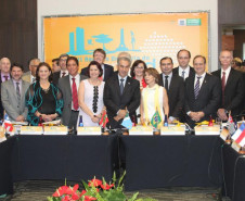 Professora Ana Seres representa o Paraná no encontro do Consed, que será encerrado nesta sexta-feira (25), em Campo Grande (MS).