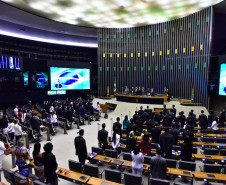 Dois estudantes da rede estadual de ensino do Paraná participaram da 12