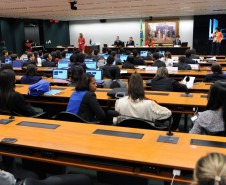 Dois estudantes da rede estadual de ensino do Paraná participaram da 12