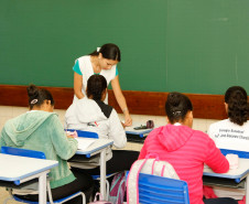 Esta quinta-feira, 15 de outubro, é um dia de comemoração, mas também de reflexão. Comemoração porque o calendário reserva a nós, professores, esta data como homenagem. Ter o privilégio de educar é a tarefa mais nobre que alguém pode almejar.