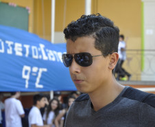 O tema foi escolhido para conscientizar os estudantes e comunidade sobre a escassez de água própria para o consumo humano.