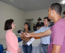 Escolas vencedoras do Prêmio Gestão CAF ganham cotas extras do Fundo Rotativo. Secretária Ana Seres.
Foto: SEED