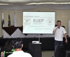 Os colégios agrícolas ajudam no aumento dos níveis de informação e de conhecimento das pessoas que vivem nas áreas rurais. “O colégio agrícola colabora para que o filho do agricultor reconheça melhor a atividade da agricultura. O aluno vai ajudar no desenvolvimento da sua propriedade e compreender a importância da agricultura”, disse o gerente de planejamento do Senar, Henrique Gonçalves. “O papel dos colégios agrícolas é decisivo para o Paraná, um Estado agrícola”, lembrou. 