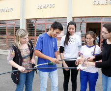 Orientados pelas professoras Flávia Elisa Zornoff, de Química, e Luciana Ceccon Mocelin, de Biologia, os estudantes desenvolveram um sistema hidráulico para bombeamento por pressão e um filtro para tratamento de água dos rios da região