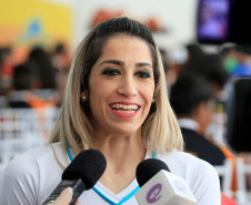 Governo do Estado lança a nova edição do Programa Talento Olímpico, o TOP 16, com a ampliação do número de bolsistas para 1,6 mil. Participaram do evento os secretários do Esporte e Turismo, Douglas Fabrício; da Educação Ana Seres; da Cultura, João Luiz Fiani; da Casa Civil, Eduardo Sciarra; presidente da Copel, Luiz Fernando Vianna, e demais autoridades. Na foto, Daniele Hypolito.
Curitiba, 10-11-15.
 