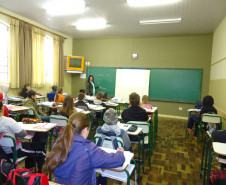 A professora Maria Rosana Zwieczykowski, de Língua Portuguesa, do Colégio Estadual Professor Dario Veloso, em Mallet, Centro-Sul do Estado, foi indicada na Categoria 6º ao 9º Anos