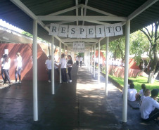E finalista na categoria Ensino Médio é Lígia Teixeira, professora de Sociologia do Colégio Estadual Unidade Polo, em Ibiporã, Norte do Paraná