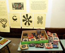 As escolas da rede estadual de ensino participaram nessa semana de uma série de atividades para a promoção, reflexão e homenagem ao Dia da Consciência Negra, celebrado oficialmente nesta sexta-feira (20). Durante o mês de novembro o tema da igualdade etnicorracial serviu de inspiração para trabalhos interdisciplinares em sala de aula e no cotidiano escolar. Na foto, a Escola Estadual Helena Dionysio, em Curitiba.