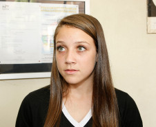 O projeto iniciou em 2012, como parte da grade curricular da disciplina de sociologia. Além de aprender o conteúdo teórico, os estudantes participam de atividades práticas relacionadas aos conteúdos vistos em sala. Mas a nota não é o mais importante para os alunos do terceiro ano do ensino médio do Colégio Tenente Sprenger. “É a melhor sensação do mundo usar o conhecimento obtido em sala de aula e ajudar outras pessoas que precisam”, contou a aluna Fabíola Dambroso, 16 anos.