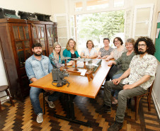 O Centro da Memória do Colégio Estadual do Paraná, em Curitiba, está em fase final de catalogação e restauração do acervo e deve reabrir no segundo semestre de 2016. O memorial está entre as principais referências do país em pesquisas históricas sobre a evolução da educação pública.