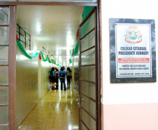 Ao longo de 2015 os estudantes do 9º ano do Colégio Estadual Presidente Kennedy, da cidade de Ariranha do Ivaí (Vale do Ivaí), participaram de um projeto diferente, que envolveu tecnologia e muita criatividade. Todos criaram um vídeo, após produzirem suas próprias crônicas.