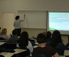 Durante quatro dias, cerca de 400 professores da disciplina se encontram para se atualizarem em evento de formação continuada.