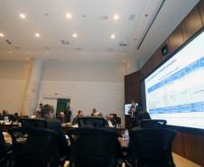 Richa enfatiza que já nesta folha de janeiro o governo reajustará em cerca de 10,8% o salário dos servidores estaduais. O valor é com base no acumulado do Índice de Preços ao Consumidor Amplo (IPCA) em 2015. Além disso, em outubro do ano passado pagou reajuste de 3,45%. “Essa é uma demonstração do respeito e valorização do trabalho dos funcionários estaduais. Estamos fazendo um esforço para honrar os compromissos e melhorar as condições dos servidores”, disse o governador.